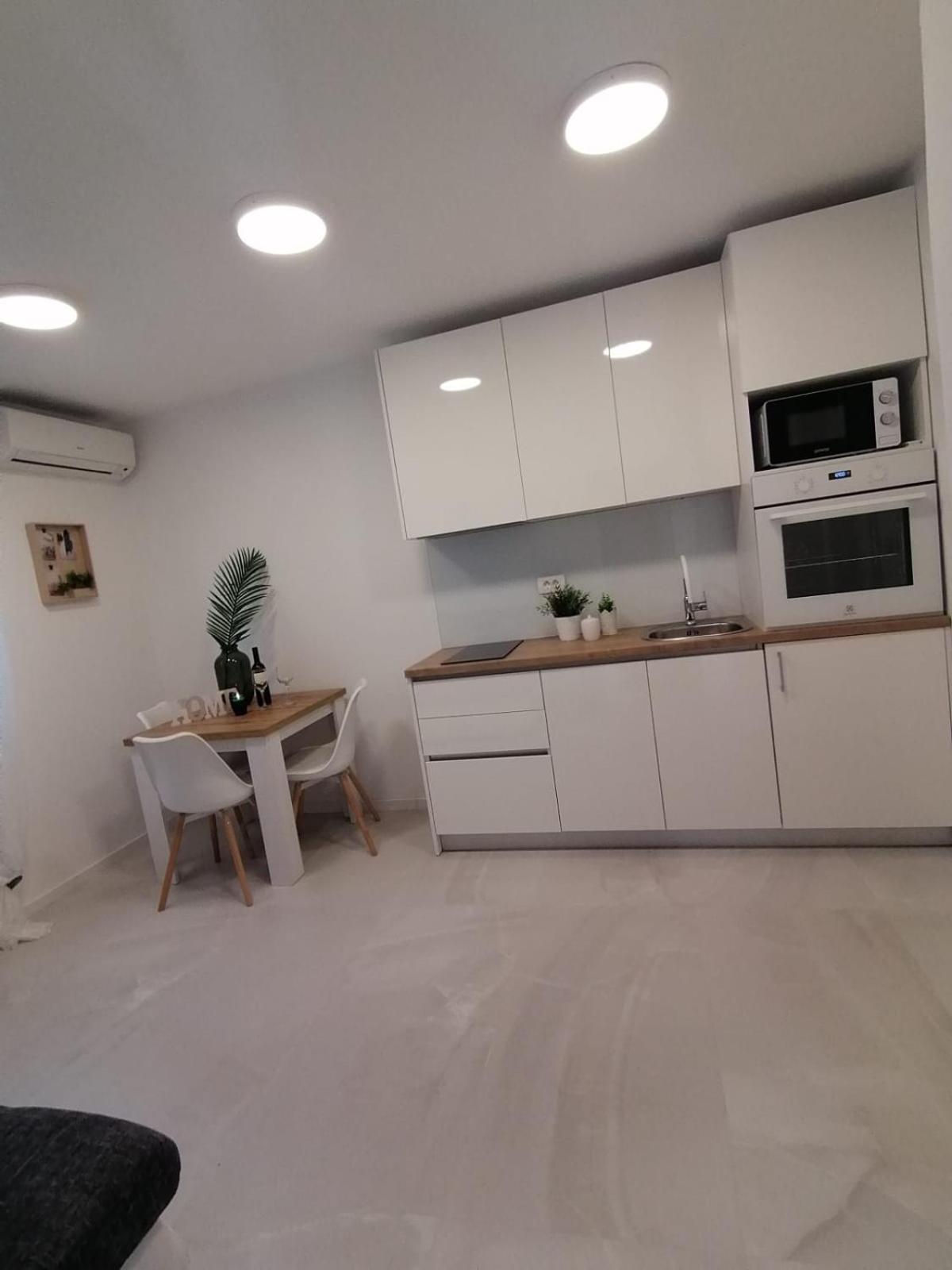 Apartmani Zoric Vodice Camera foto