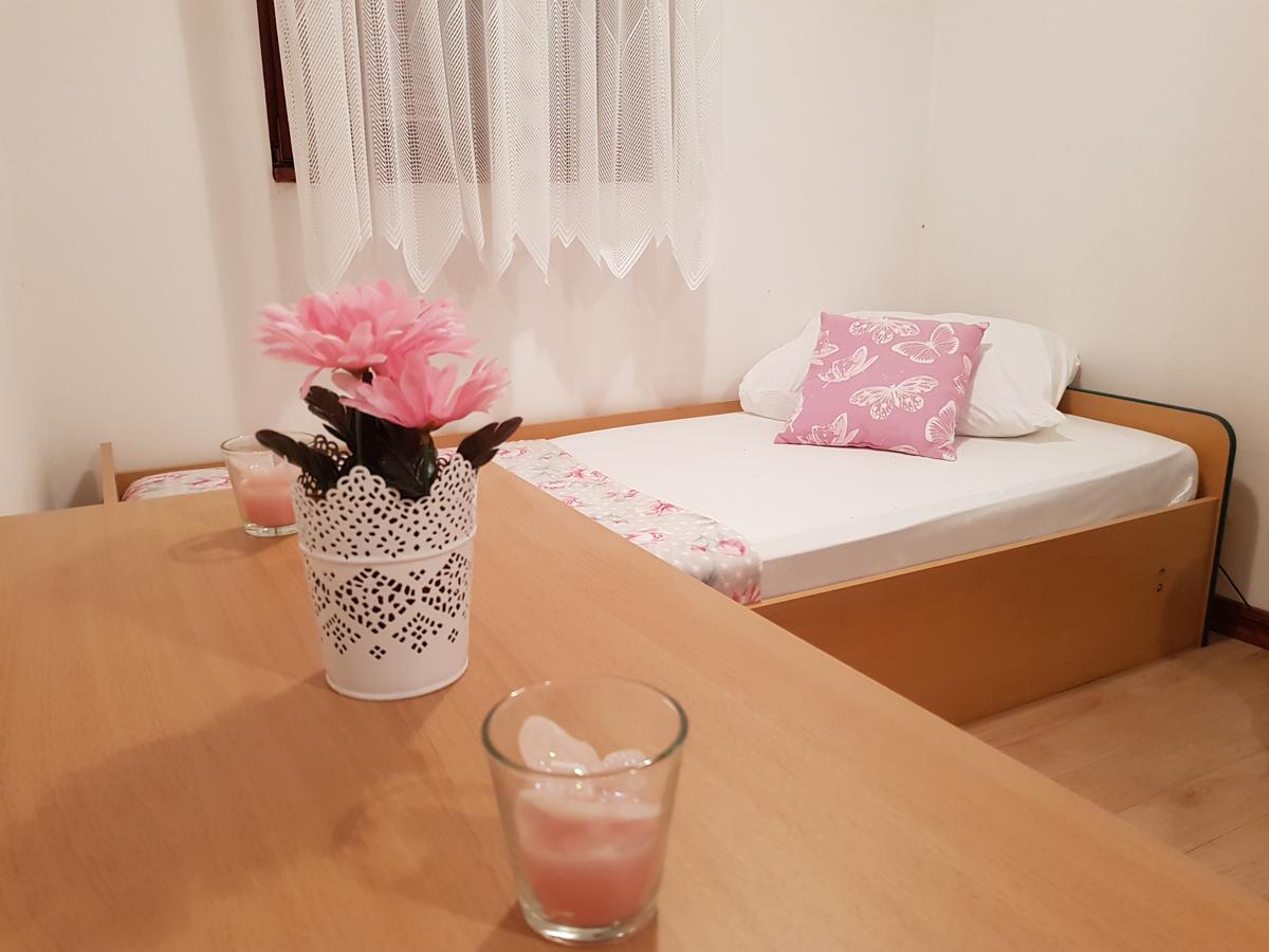 Apartmani Zoric Vodice Esterno foto