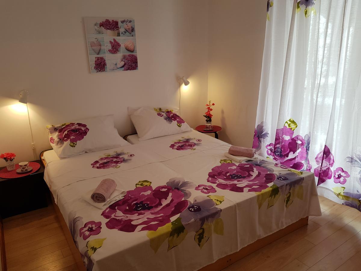 Apartmani Zoric Vodice Esterno foto