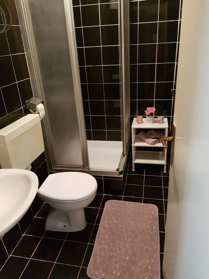 Apartmani Zoric Vodice Esterno foto
