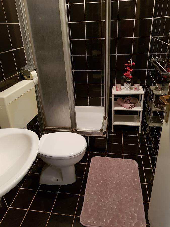 Apartmani Zoric Vodice Esterno foto