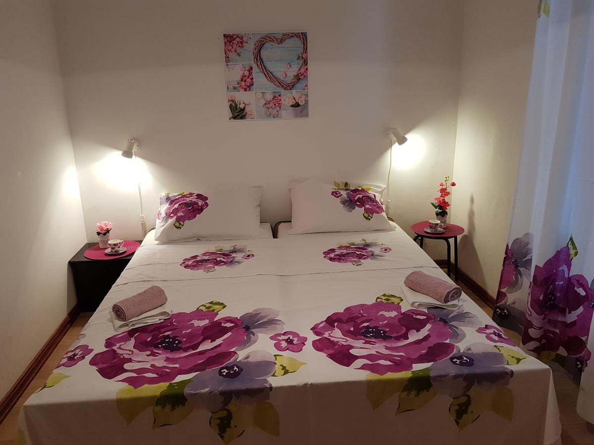 Apartmani Zoric Vodice Esterno foto