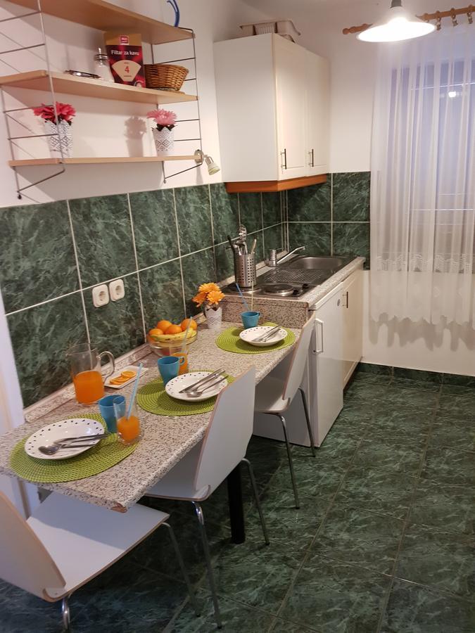 Apartmani Zoric Vodice Esterno foto