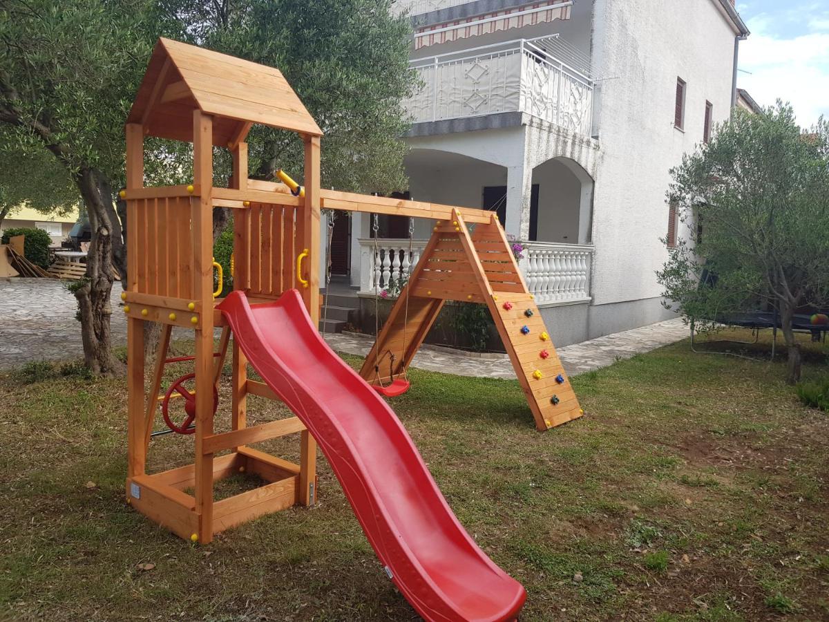 Apartmani Zoric Vodice Esterno foto